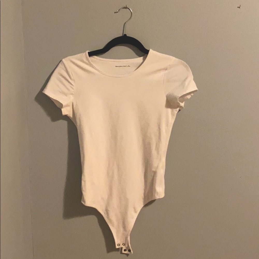 ✨Like New✨ Abercrombie Short Sleeved Bodysuit